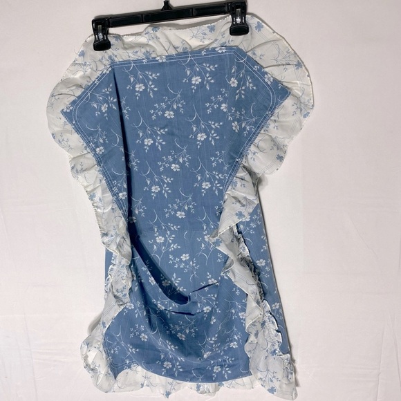 Vintage Blue White Floral Pillowcases With Ruffle Thrim x2 - Picture 5 of 13